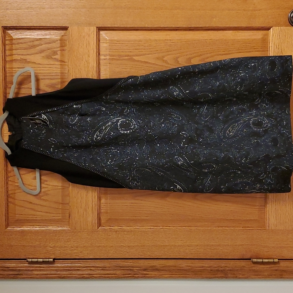 Carmen Marc Valvo festive navy and black size 6 dress